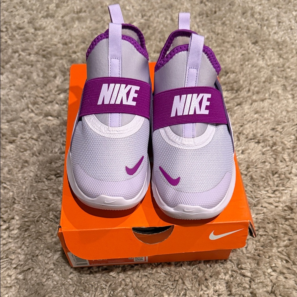 Nike Kids Slip-On Sneakers in Light Purple and Purple